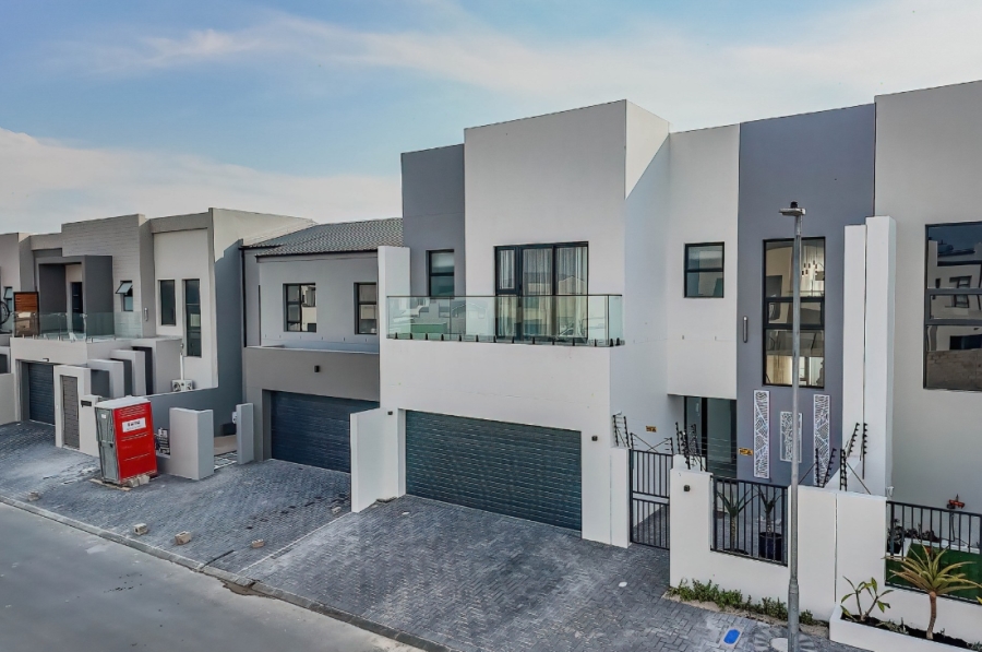 4 Bedroom Property for Sale in Sandown Western Cape